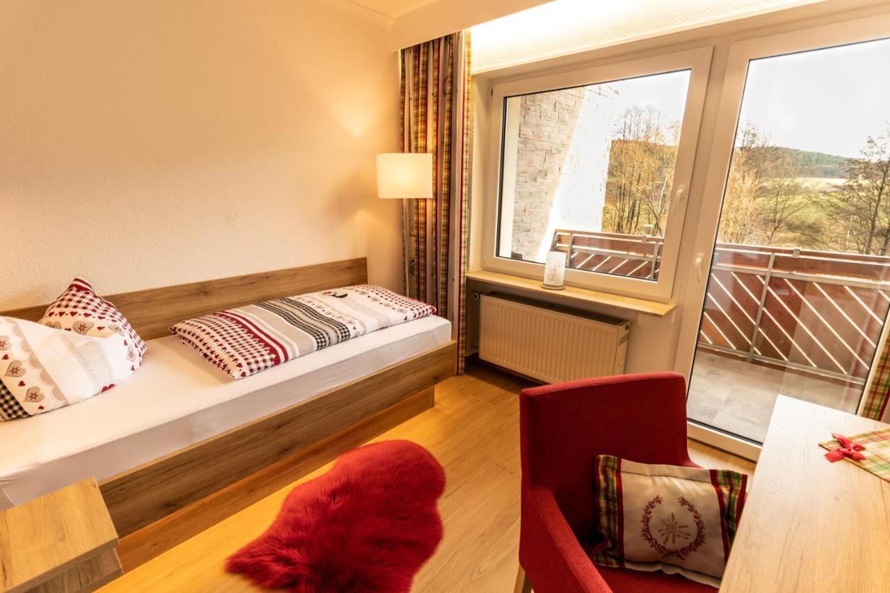 Landhotel Kuehler Grund Grasellenbach Екстер'єр фото